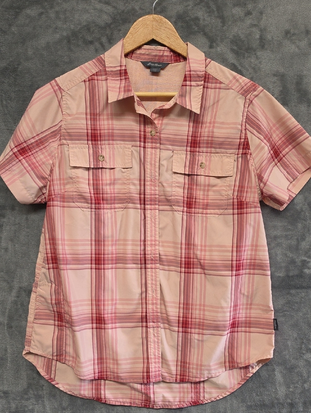 Eddie Bauer Pink and Red Plaid Short-Sleeve Button-Down Shirt sz Large
